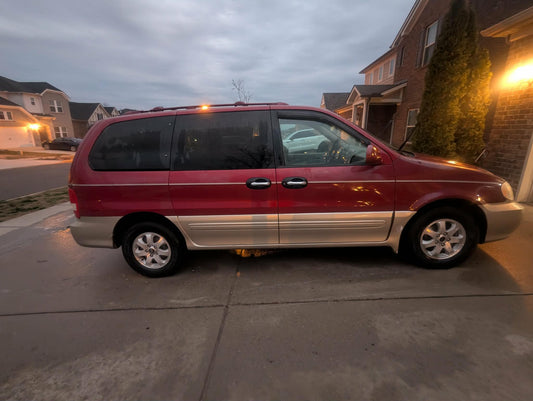 2004 Kia Sedona right hand Drive